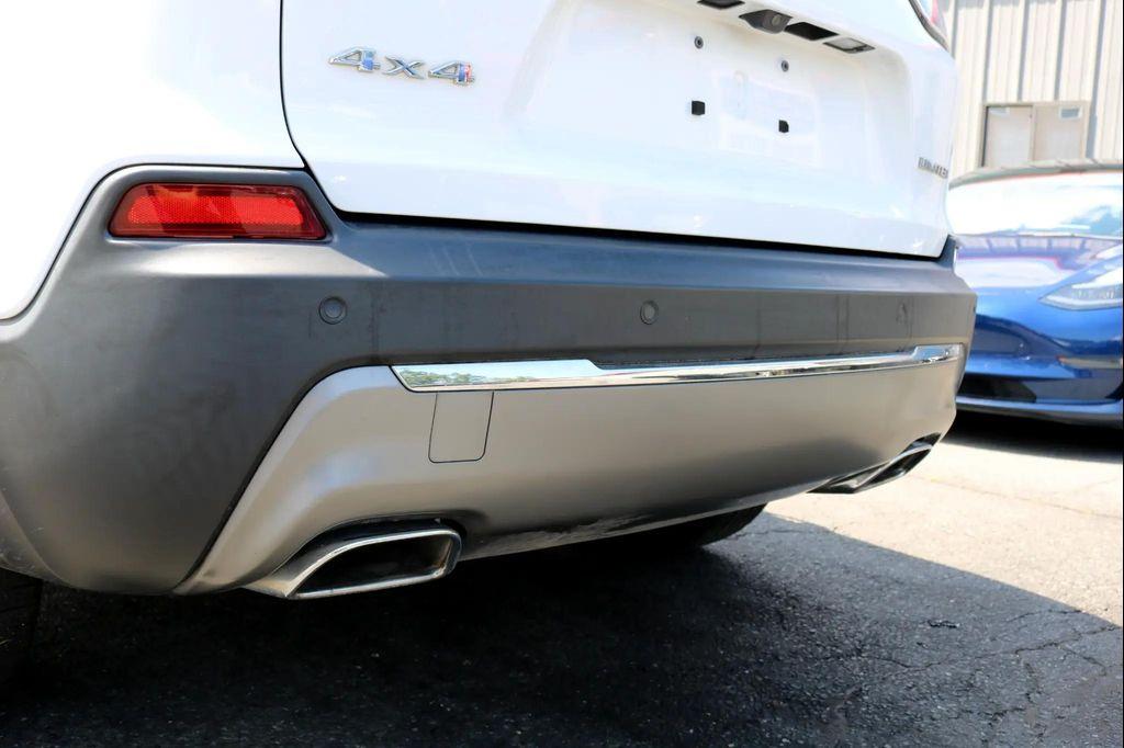 used 2020 Jeep Cherokee car, priced at $15,777