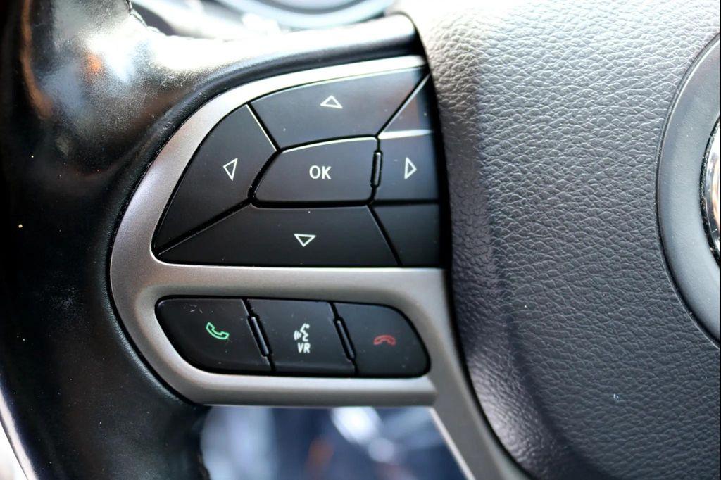 used 2020 Jeep Cherokee car, priced at $15,777