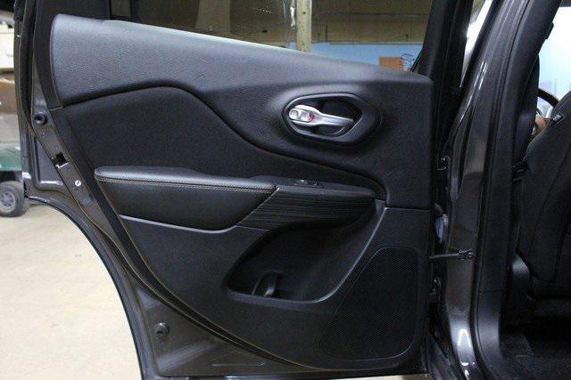 used 2016 Jeep Cherokee car, priced at $12,900