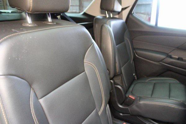 used 2021 Chevrolet Traverse car, priced at $31,900