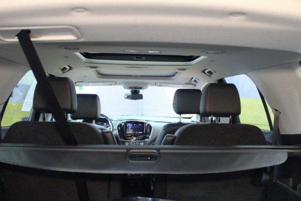 used 2021 Chevrolet Traverse car, priced at $31,900