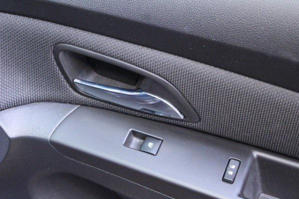 used 2015 Chevrolet Cruze car, priced at $9,900