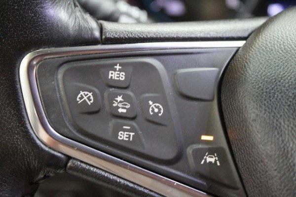 used 2021 Chevrolet Equinox car, priced at $21,900