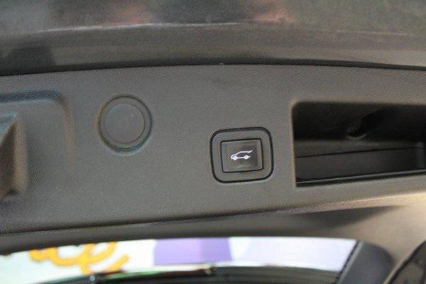 used 2021 Chevrolet Equinox car, priced at $21,900