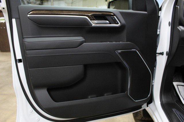 new 2026 GMC Sierra 1500 car, priced at $52,681