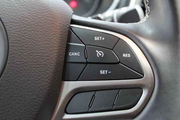 used 2021 Jeep Cherokee car, priced at $24,900
