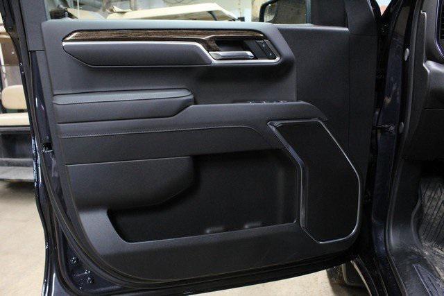 new 2025 GMC Sierra 1500 car, priced at $53,386