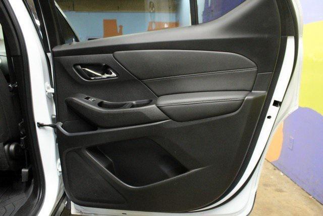 used 2023 Chevrolet Traverse car, priced at $29,900