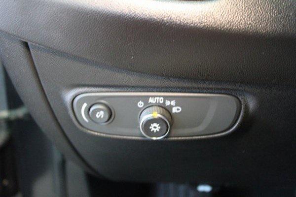 used 2022 Chevrolet Equinox car, priced at $27,900