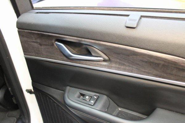 used 2023 Jeep Grand Cherokee car, priced at $28,900