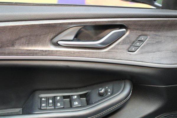 used 2023 Jeep Grand Cherokee car, priced at $28,900