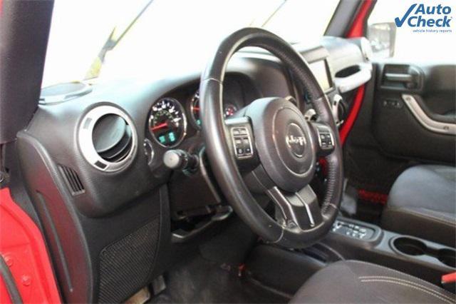 used 2015 Jeep Wrangler Unlimited car, priced at $17,300