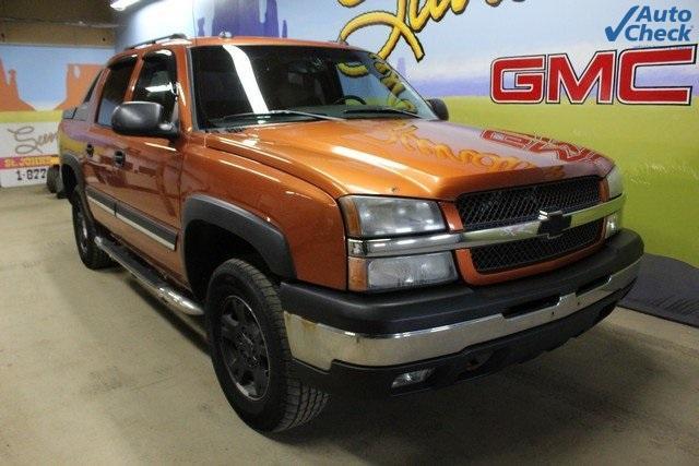 used 2004 Chevrolet Avalanche car, priced at $6,200