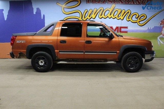 used 2004 Chevrolet Avalanche car, priced at $6,500