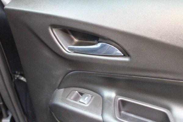 used 2021 Chevrolet Equinox car, priced at $23,700