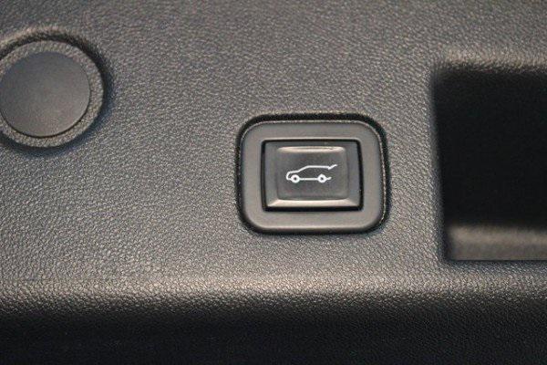 used 2020 Chevrolet Equinox car, priced at $22,800