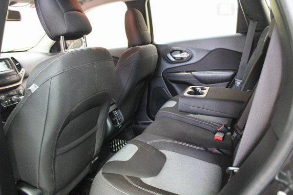 used 2015 Jeep Cherokee car, priced at $9,900