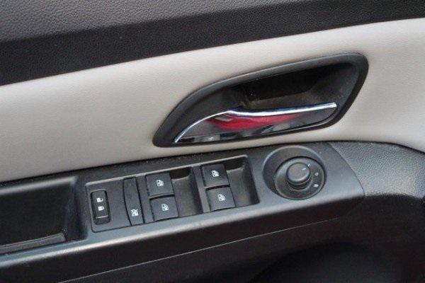 used 2016 Chevrolet Cruze Limited car, priced at $11,900