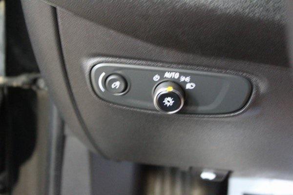 used 2022 Chevrolet Equinox car, priced at $23,900