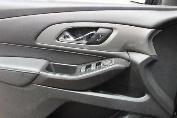 used 2023 Chevrolet Traverse car, priced at $34,900