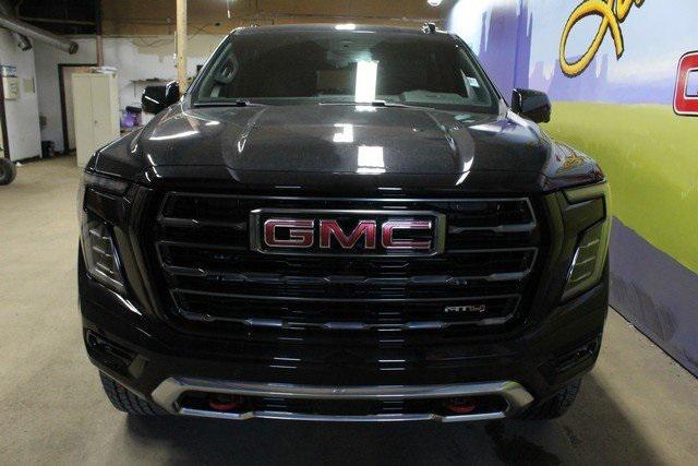 new 2025 GMC Yukon XL car, priced at $73,176