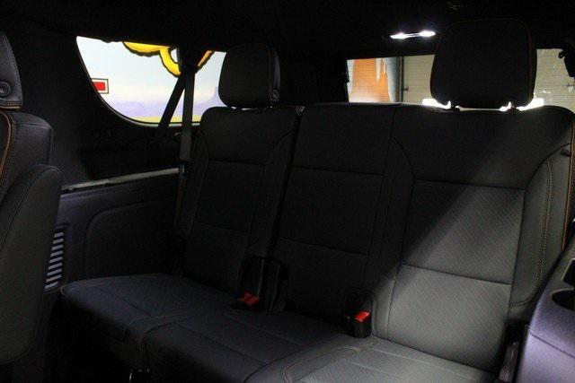 new 2025 GMC Yukon XL car, priced at $73,176