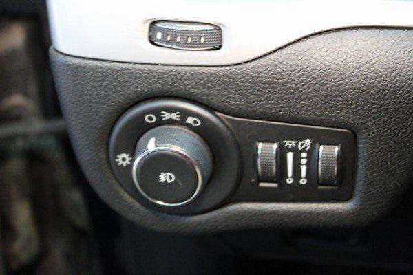 used 2014 Jeep Cherokee car, priced at $15,900