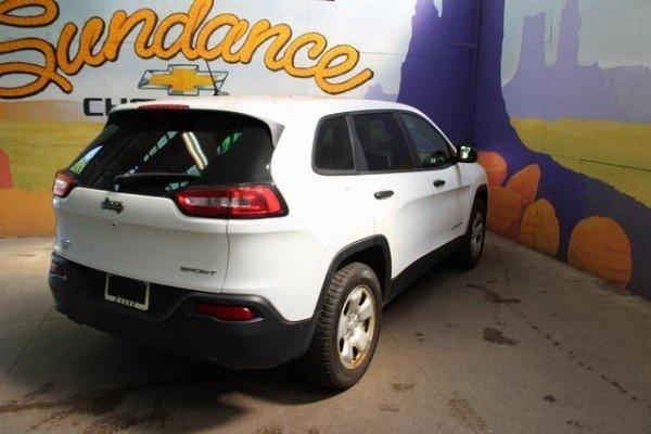 used 2016 Jeep Cherokee car, priced at $13,900