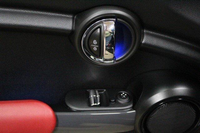 used 2014 MINI Hardtop car, priced at $8,900