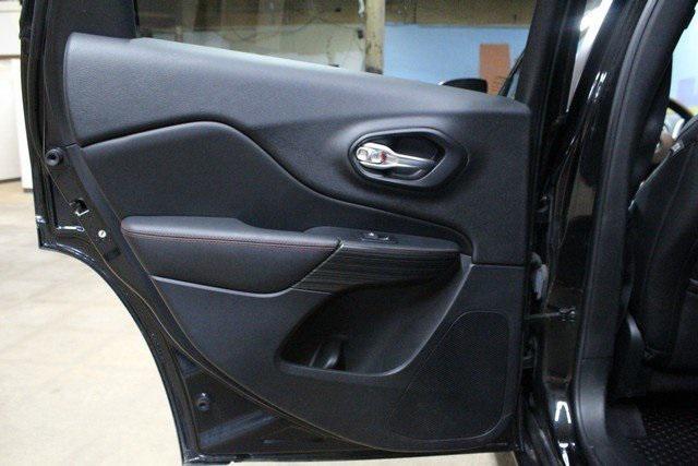 used 2016 Jeep Cherokee car, priced at $18,900