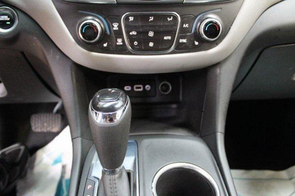 used 2021 Chevrolet Equinox car, priced at $19,500