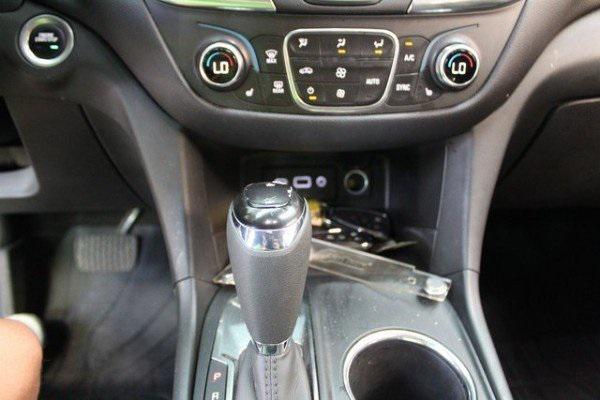 used 2020 Chevrolet Equinox car, priced at $19,900