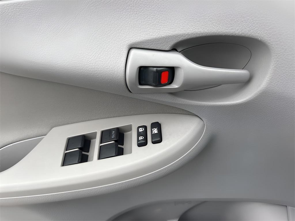 used 2009 Toyota Corolla car