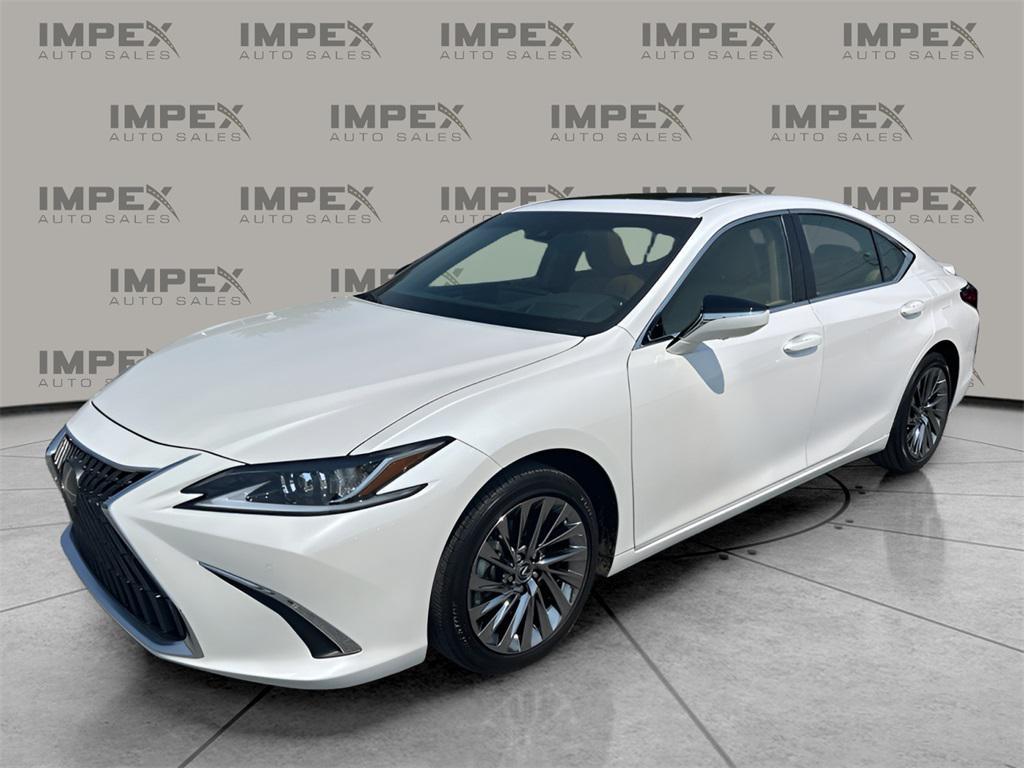 used 2025 Lexus ES 300h car, priced at $44,550