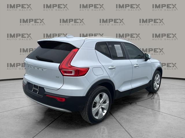 used 2022 Volvo XC40 car, priced at $18,870