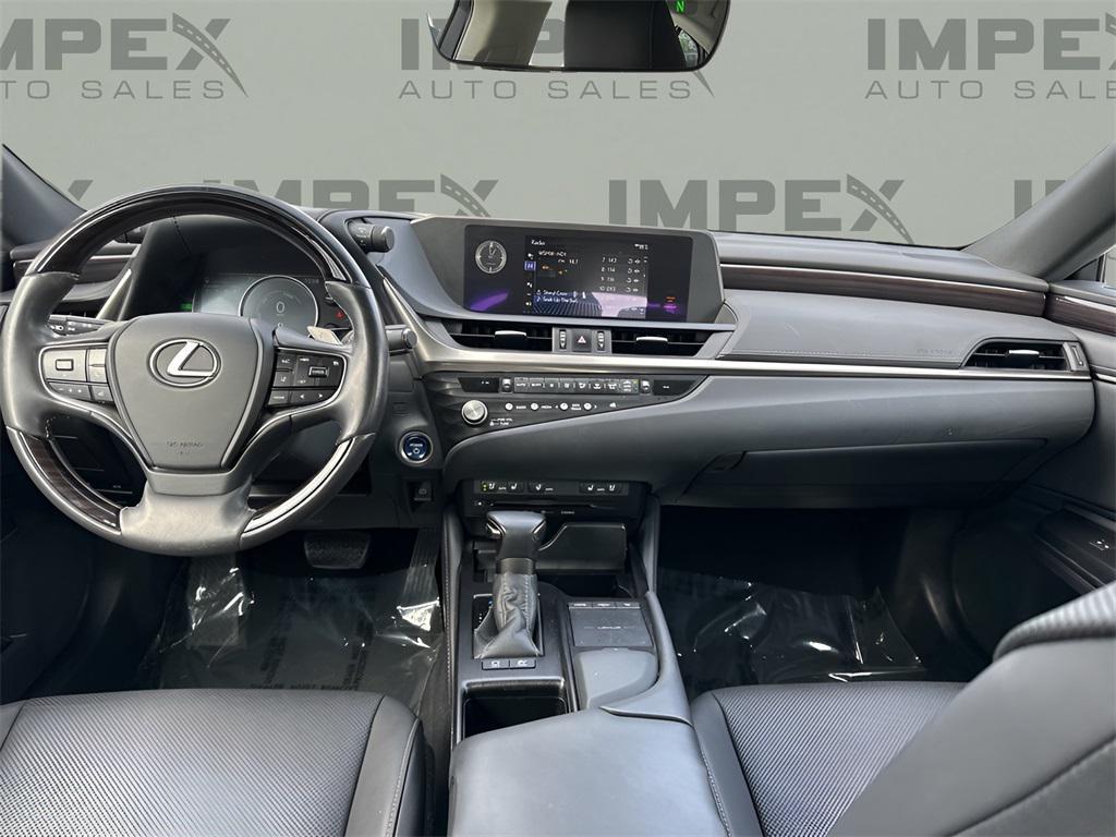 used 2021 Lexus ES 300h car, priced at $29,890