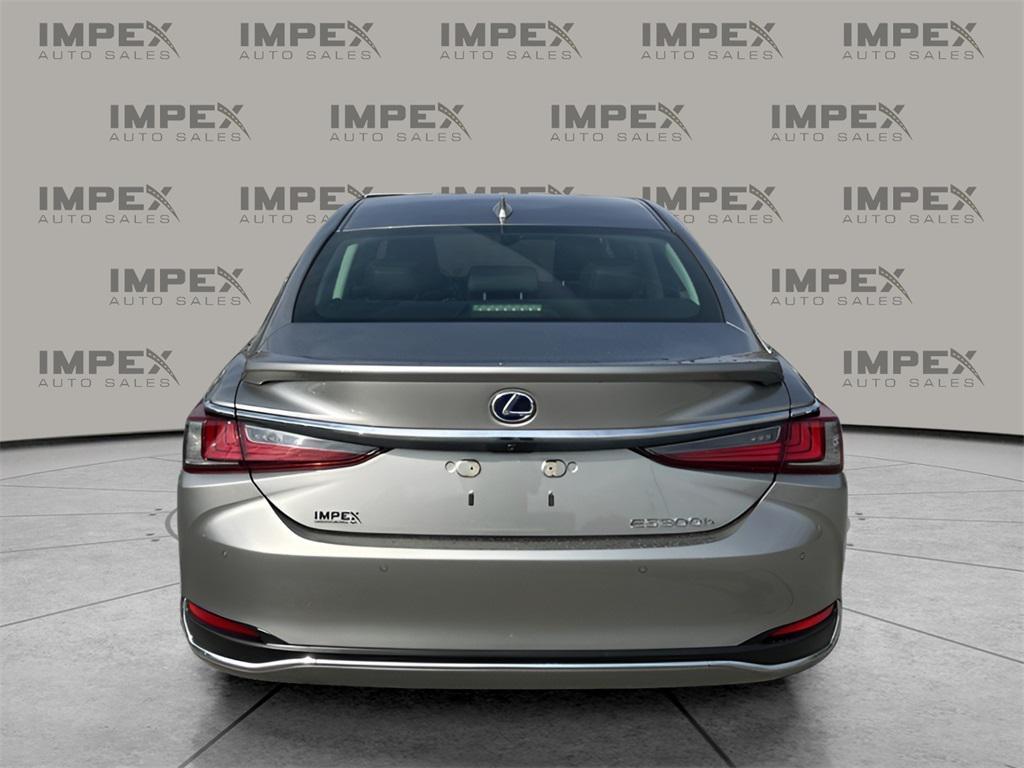 used 2021 Lexus ES 300h car, priced at $29,890