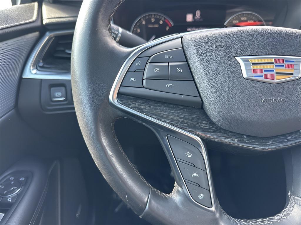 used 2023 Cadillac XT5 car, priced at $27,995