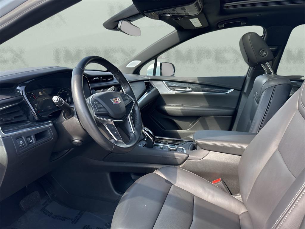 used 2023 Cadillac XT5 car, priced at $27,995
