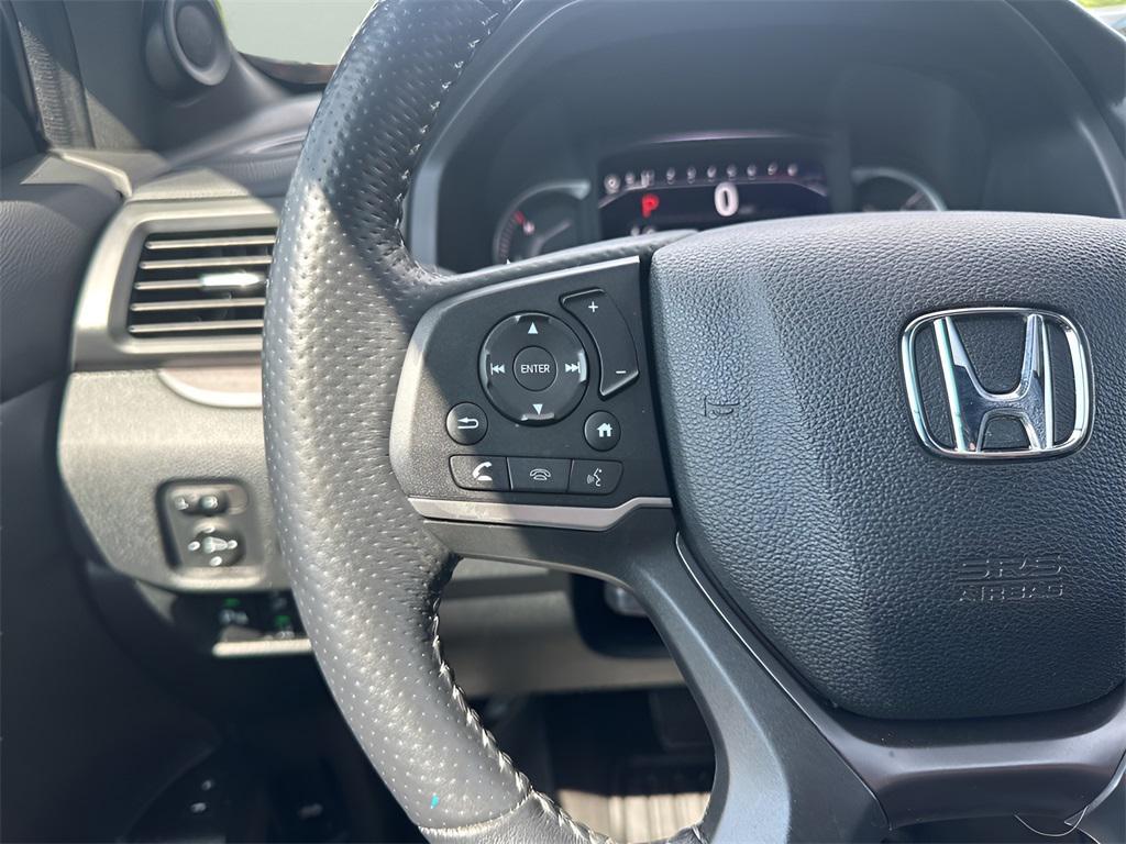used 2022 Honda Passport car, priced at $25,650