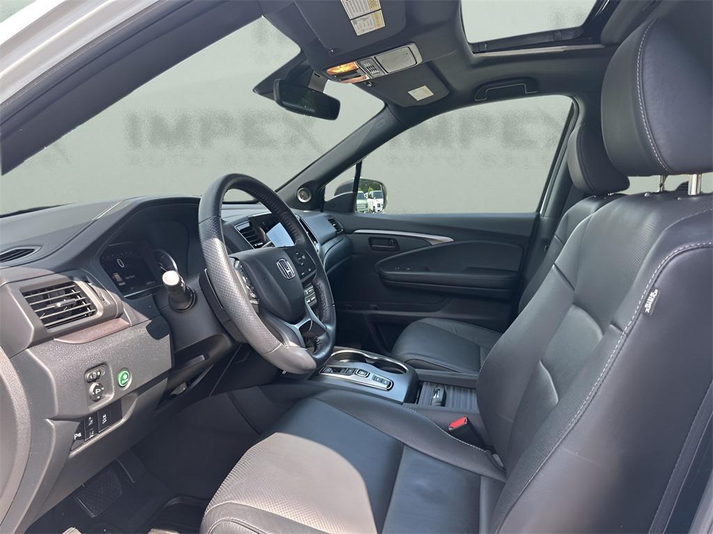 used 2022 Honda Passport car, priced at $25,650
