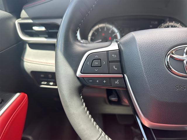 used 2023 Toyota Highlander car, priced at $39,250