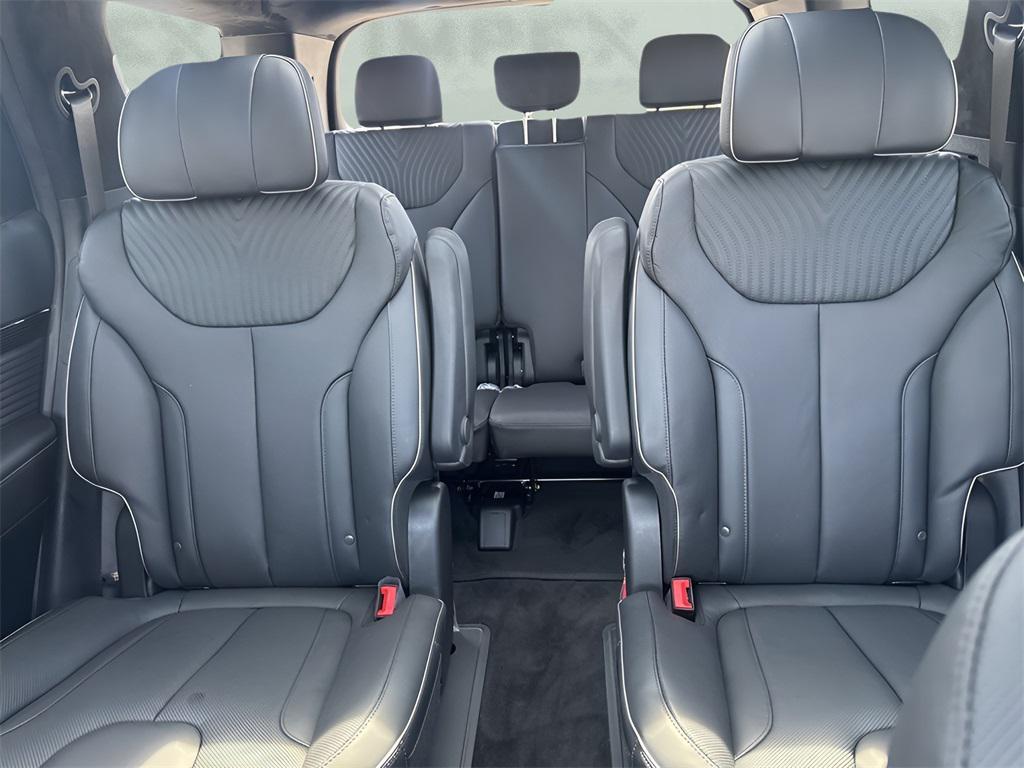used 2025 Hyundai Palisade car, priced at $47,350