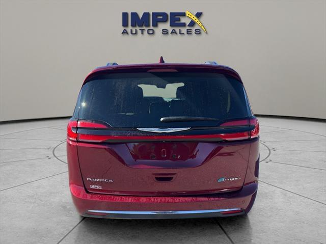 used 2021 Chrysler Pacifica Hybrid car, priced at $24,900