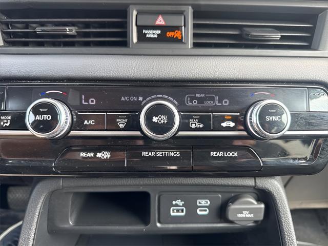 used 2024 Honda Pilot car, priced at $39,980