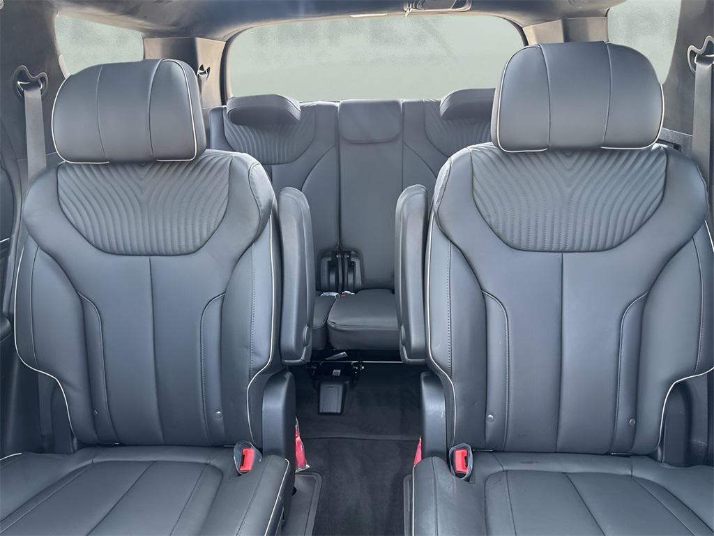 used 2025 Hyundai Palisade car, priced at $47,350