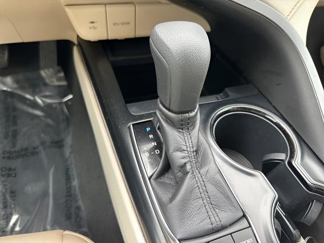 used 2019 Toyota Camry Hybrid car, priced at $17,500