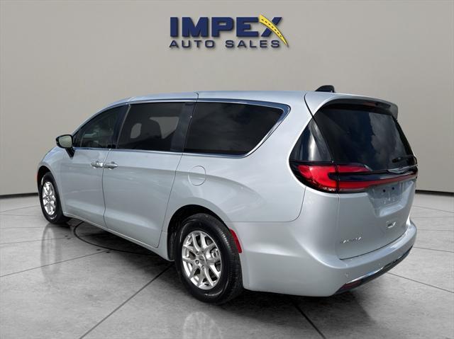 used 2024 Chrysler Pacifica car, priced at $35,500