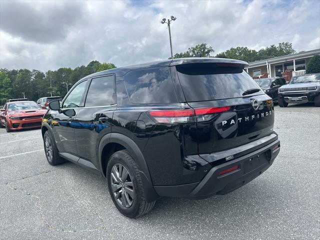 used 2024 Nissan Pathfinder car