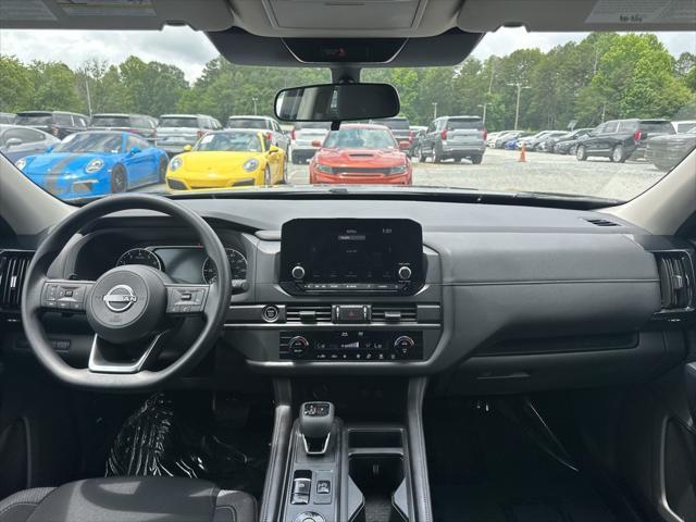 used 2024 Nissan Pathfinder car